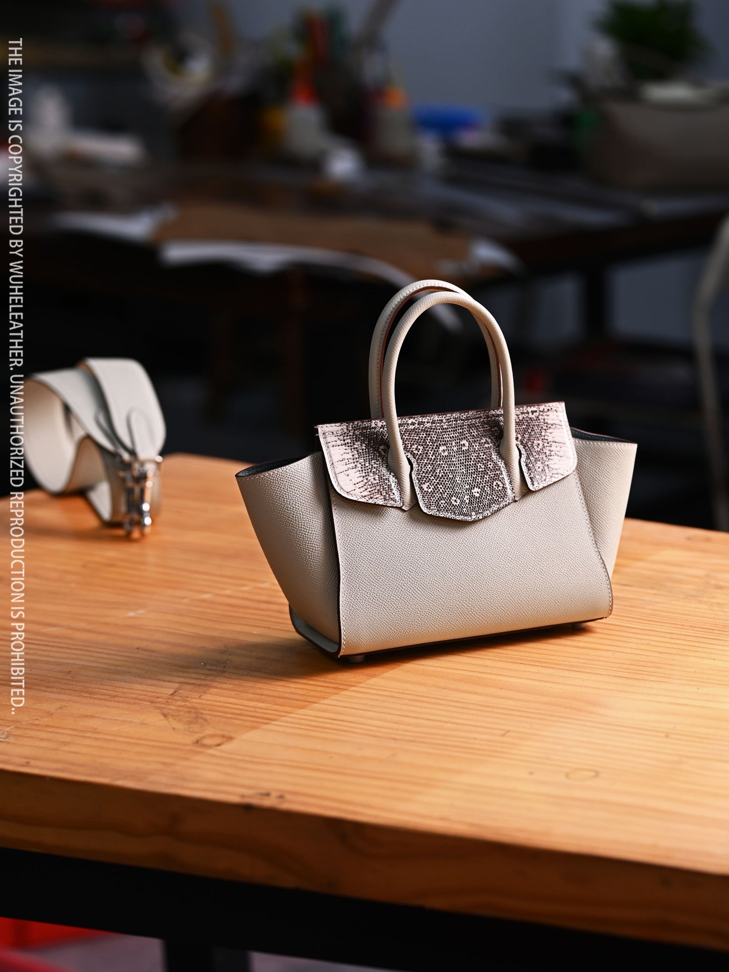 WUHE/In Stock||Bat Bag