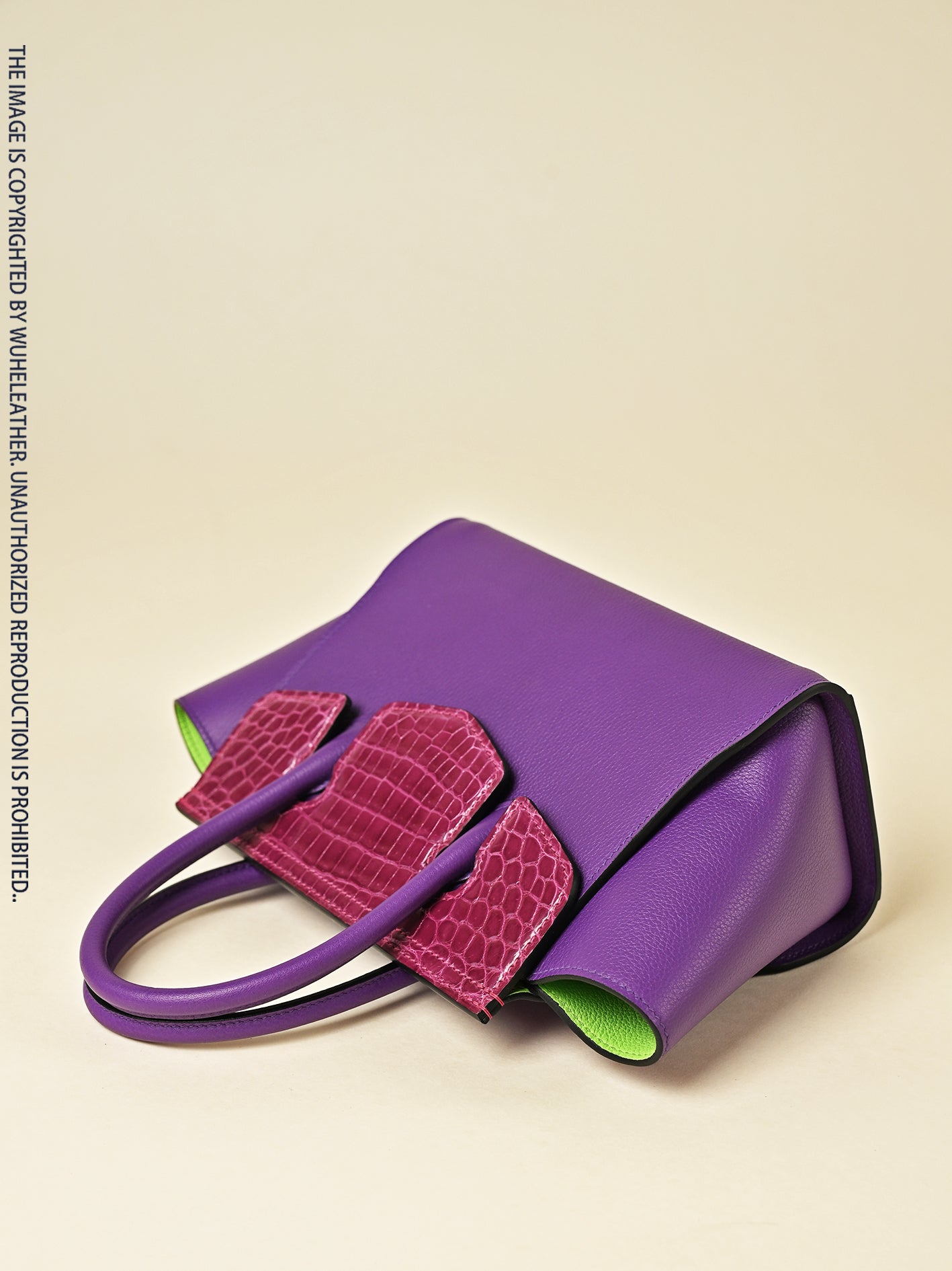 WUHE/In Stock||Bat Bag
