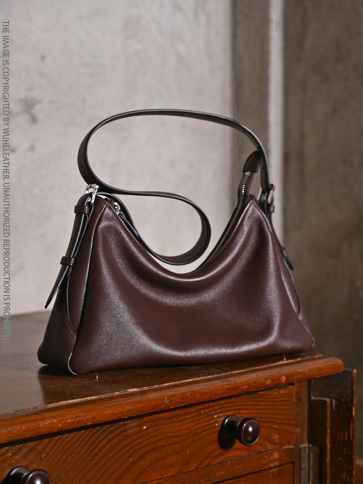 Lax HOBO || Calfskin