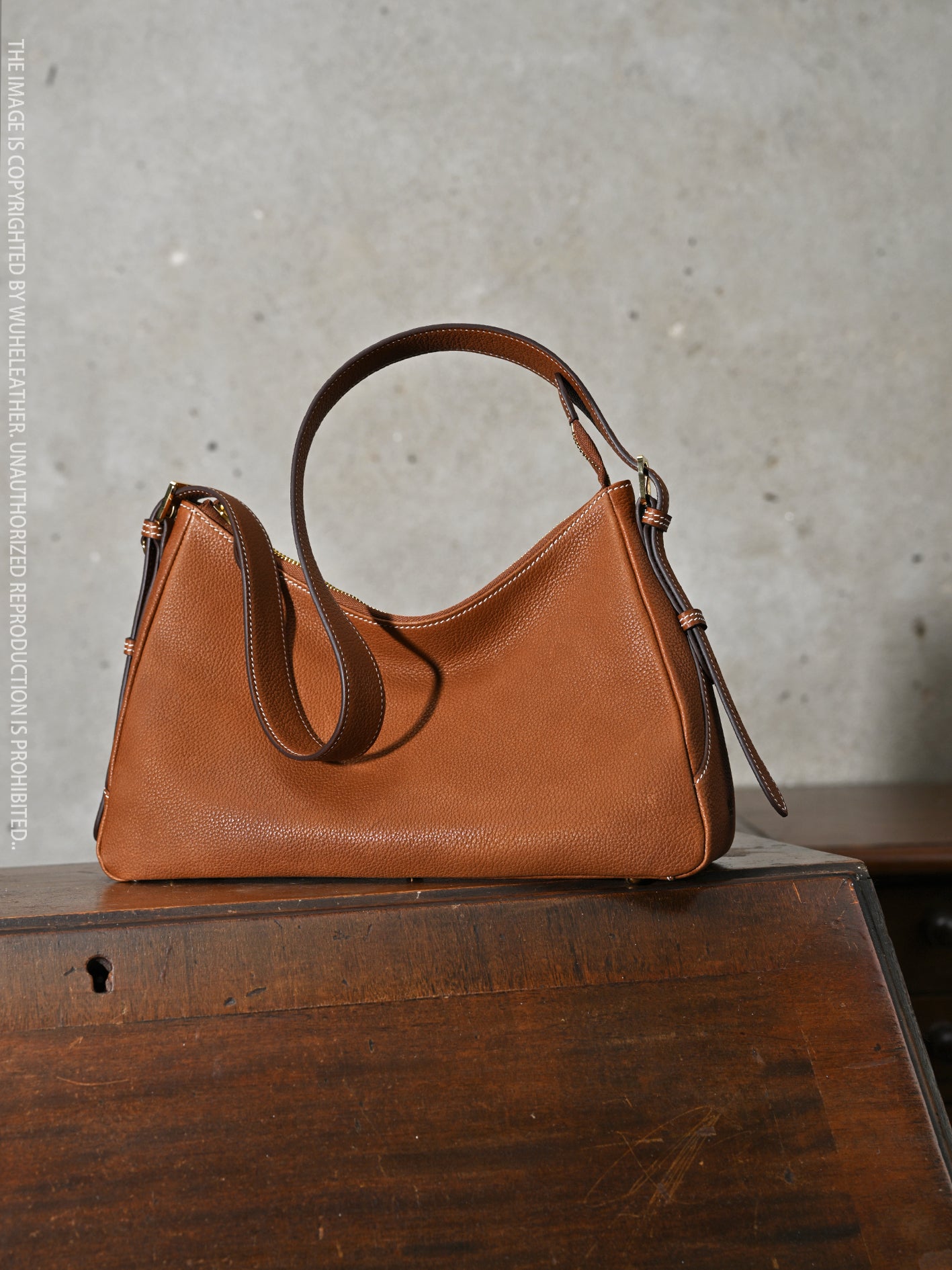 HOBO ||Barenia Faubourg leather