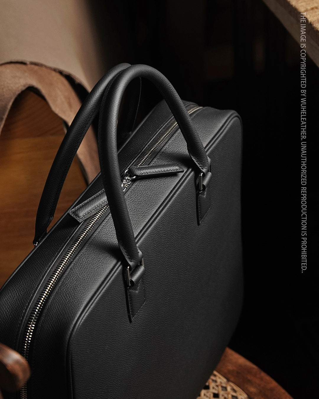 Leather briefcase in black