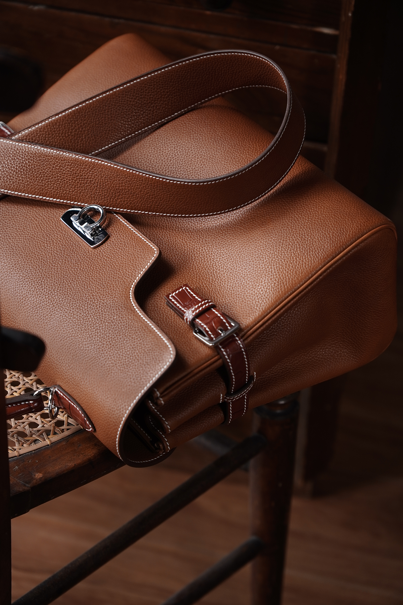 WUHE||Horseshoe Clasp Bag(Barenia Faubourg ×crocodile)