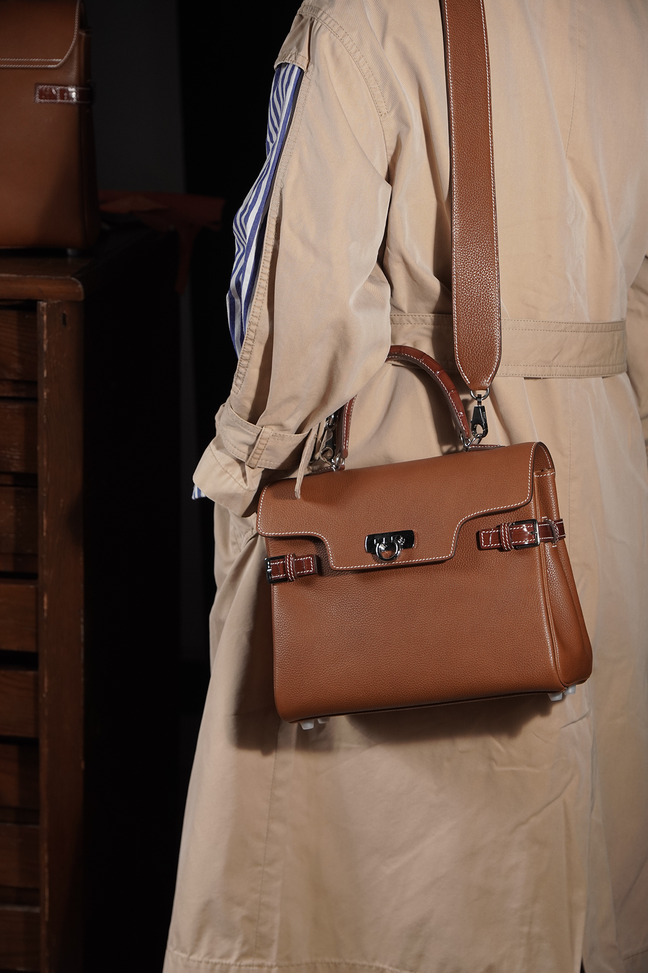 WUHE||Horseshoe Clasp Bag(Barenia Faubourg ×crocodile)