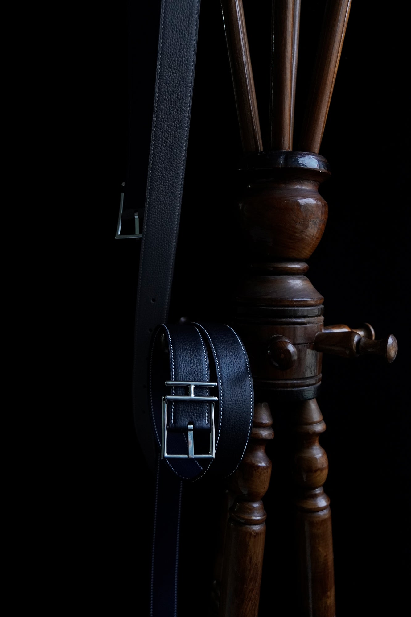 Litchi Embossed leather belt