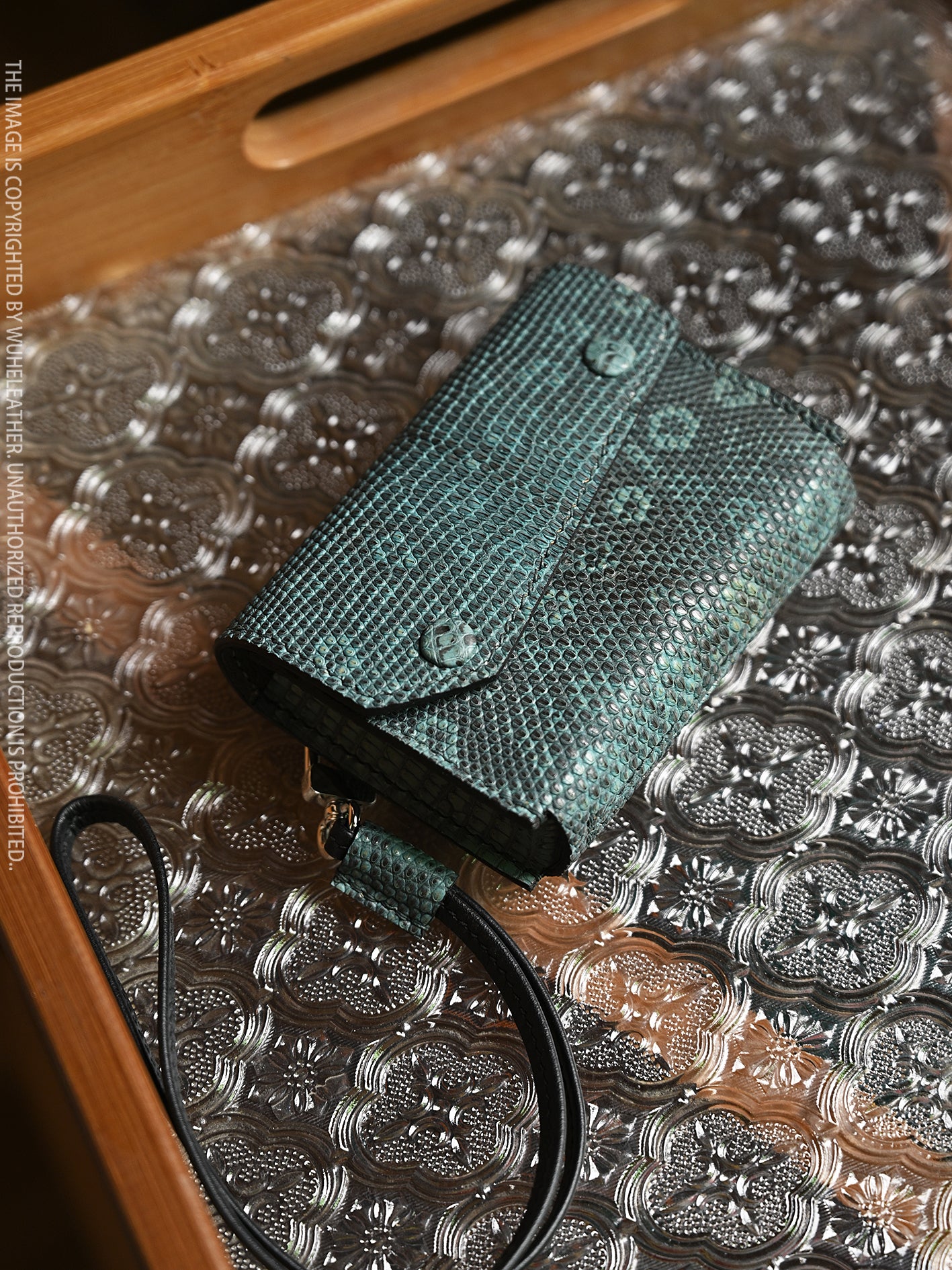 WUHE/In Stock||Maxi Carry Card Case