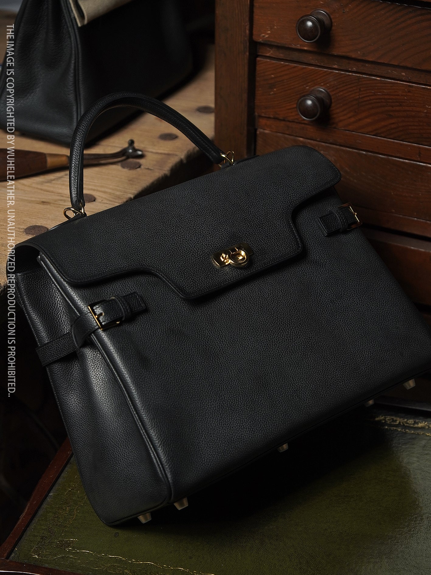 WUHE||Horseshoe Clasp Bag×Barenia Faubourg