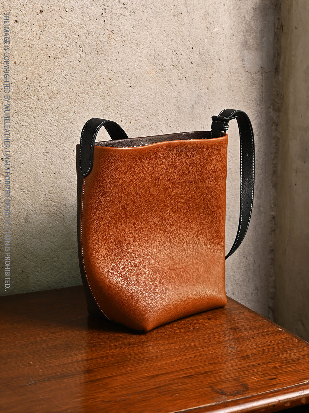 Bucket bag（Barenia Faubourg leather ）