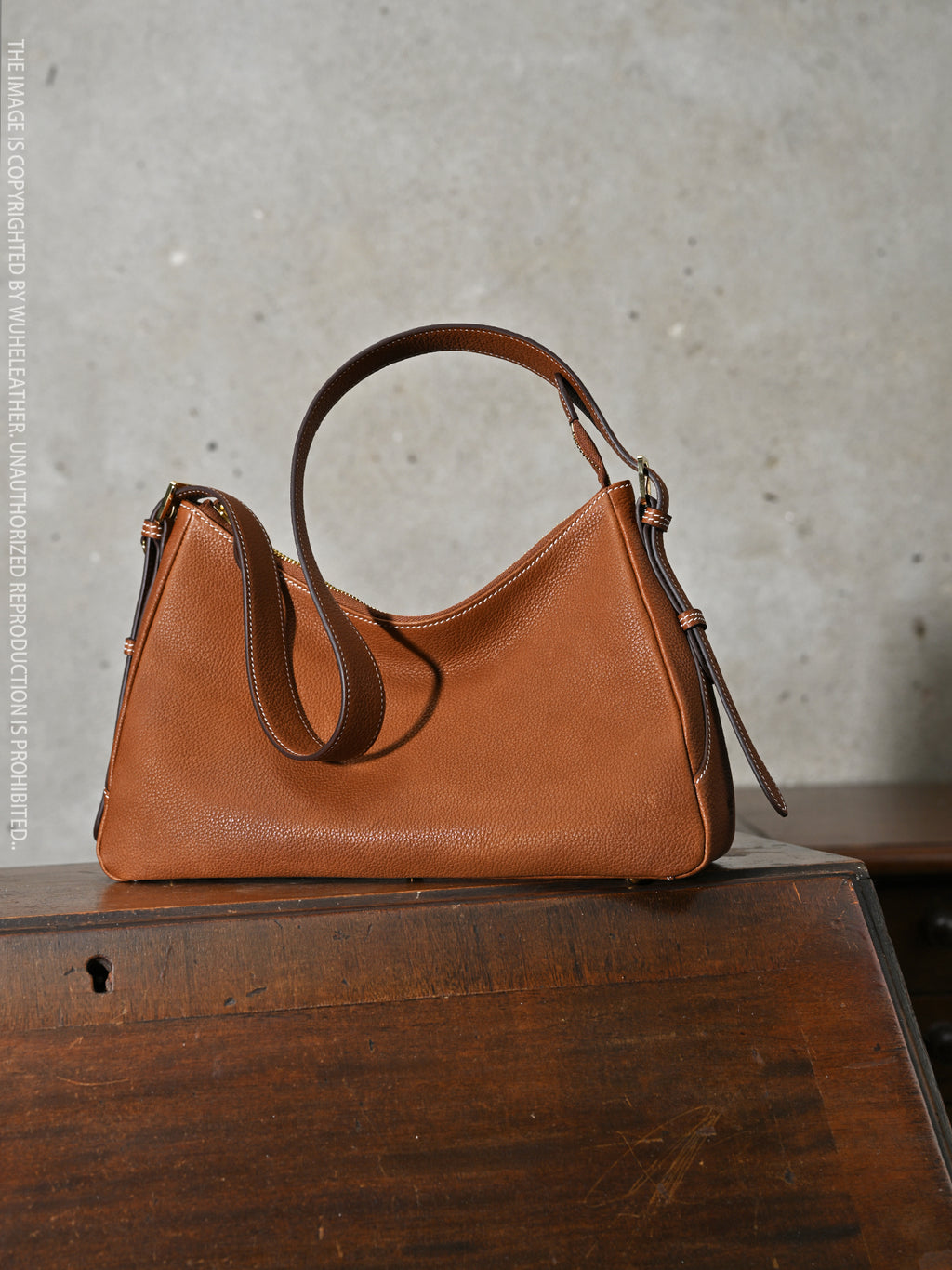 HOBO ||Barenia Faubourg leather
