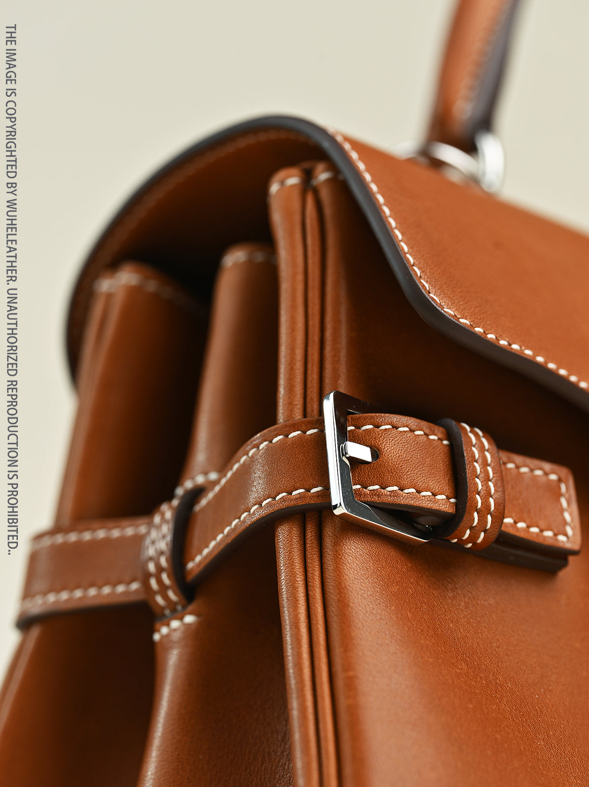 WUHE Trapezoid Horseshoe Clasp Bag in Smooth Barenia Calfskin
