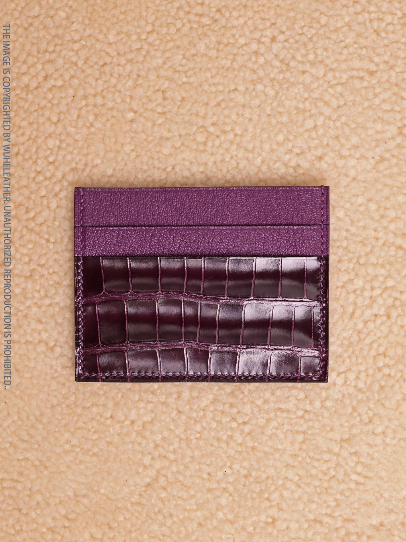 One-piece card holder