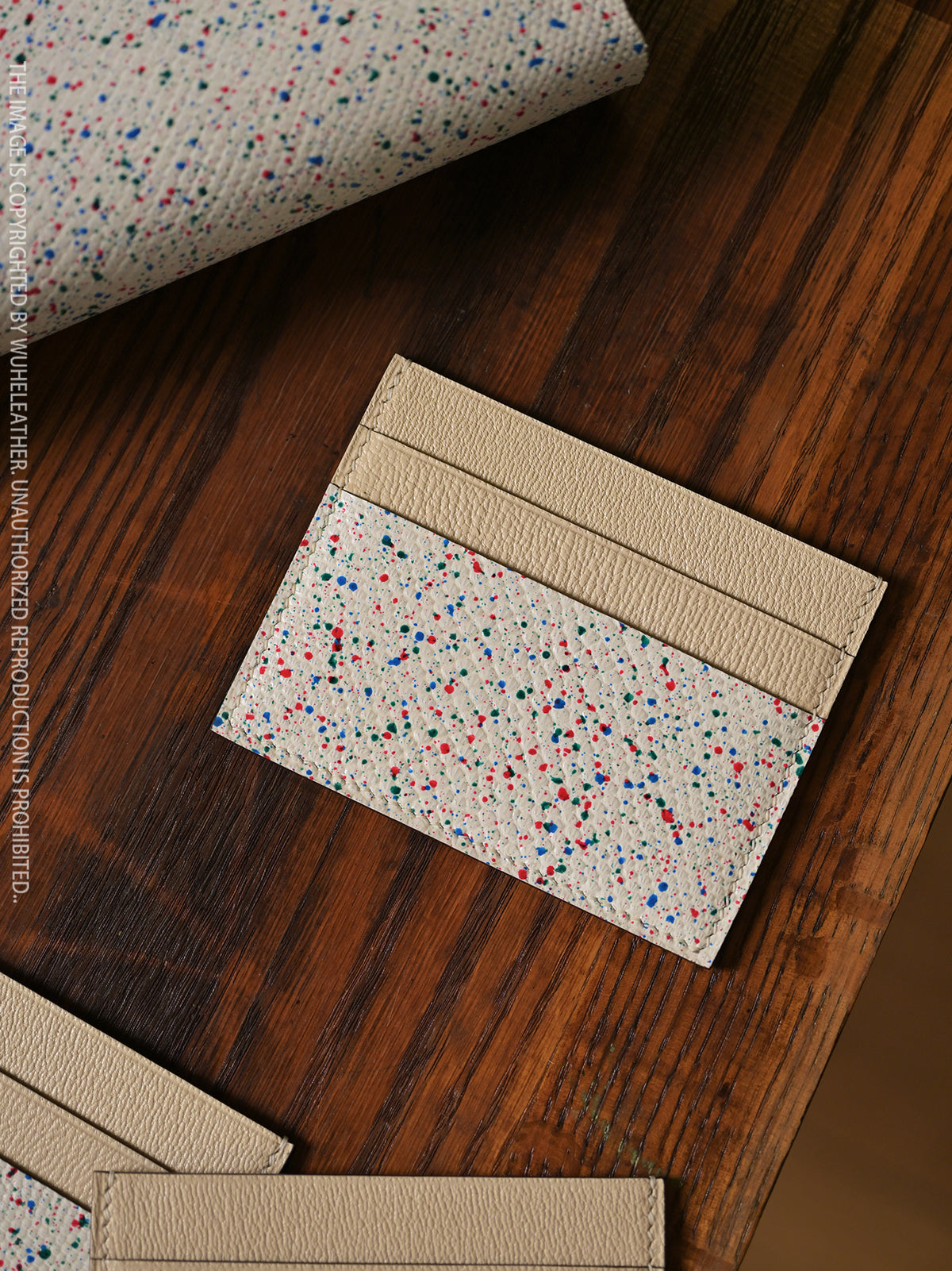 One-piece card holder