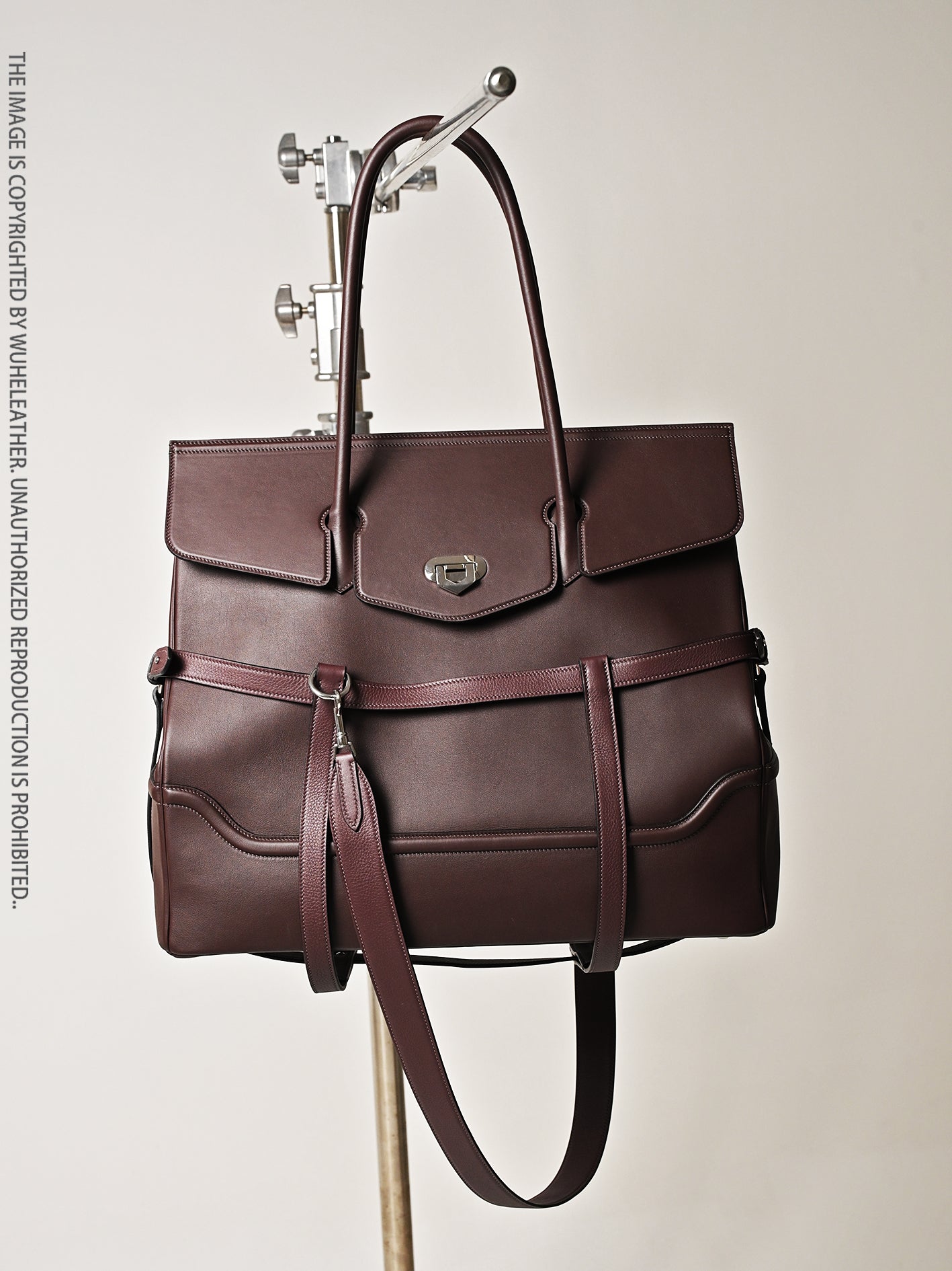 WUHE||Classic handbag/Leather frame shoulder strap
