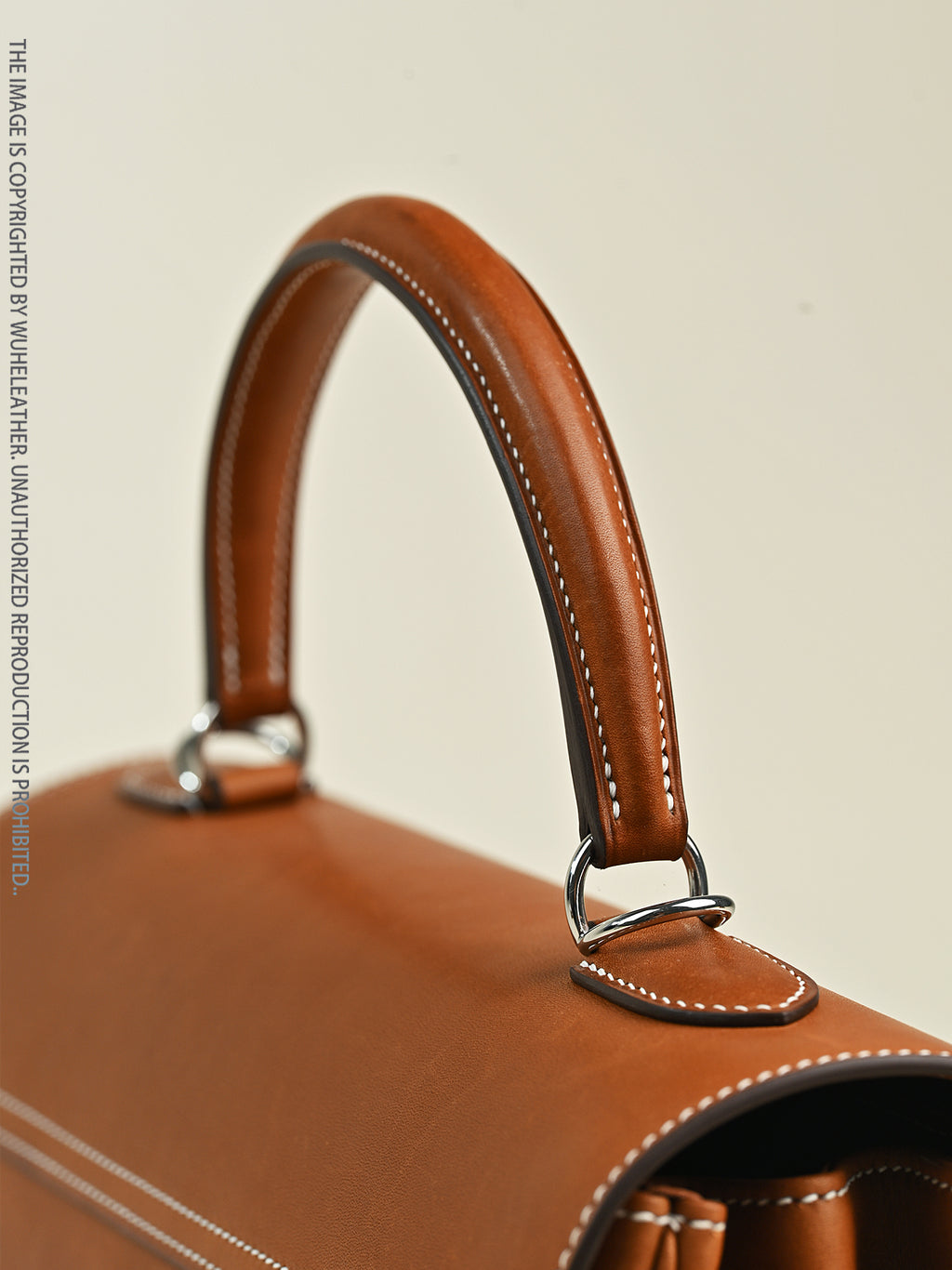 WUHE Trapezoid Horseshoe Clasp Bag in Smooth Barenia Calfskin