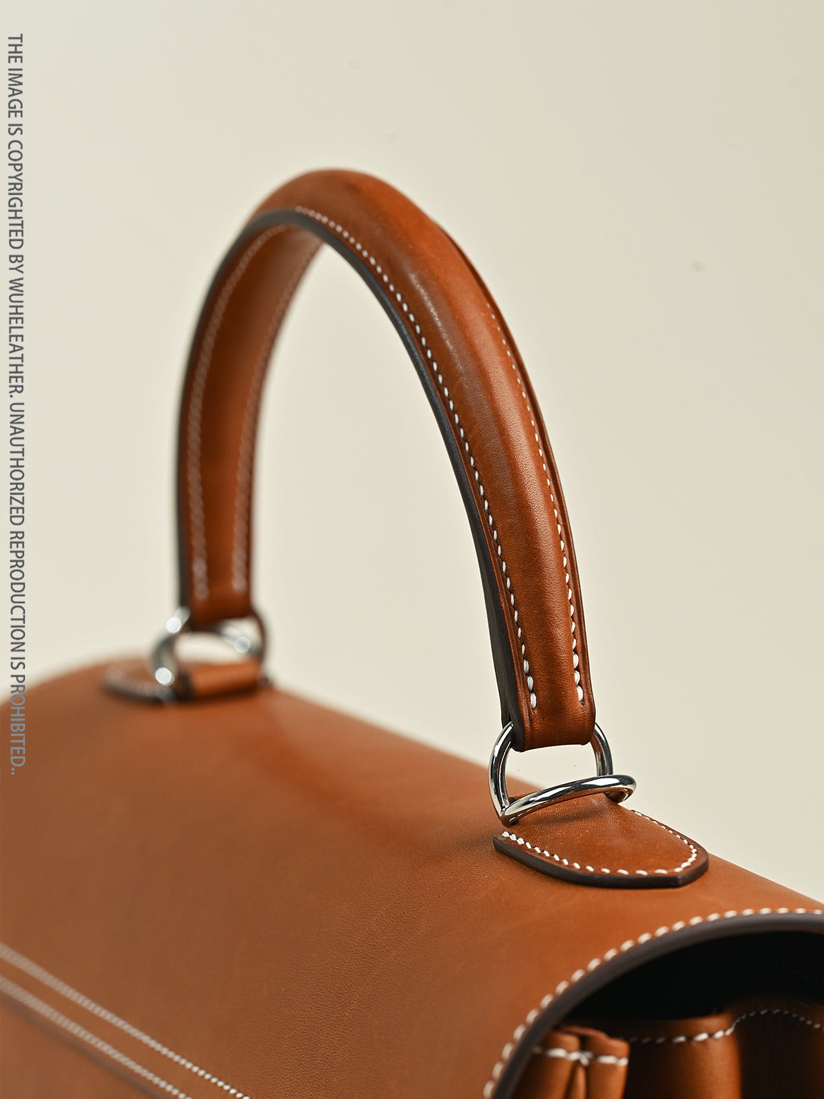 WUHE Trapezoid Horseshoe Clasp Bag in Smooth Barenia Calfskin