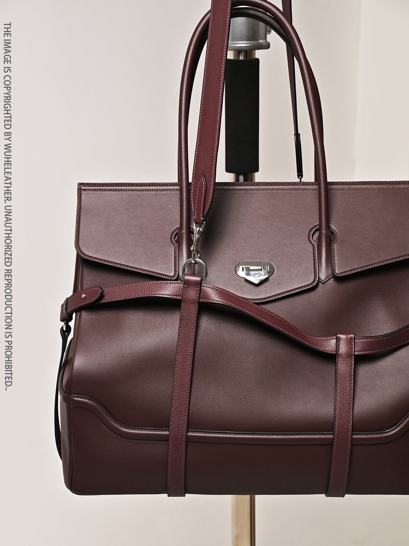 WUHE||Classic handbag/Leather frame shoulder strap