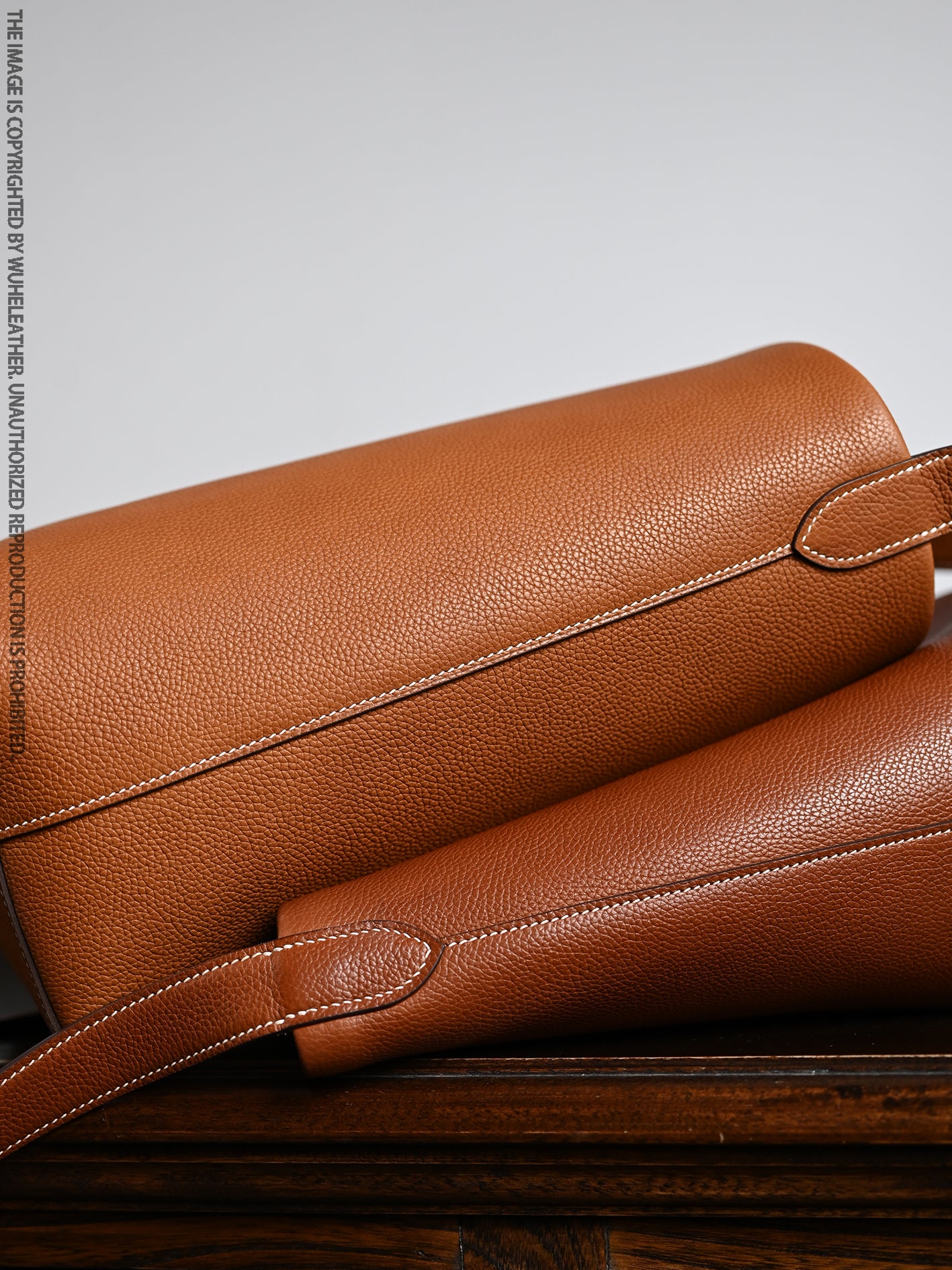 Bucket bag（Barenia Faubourg leather ）