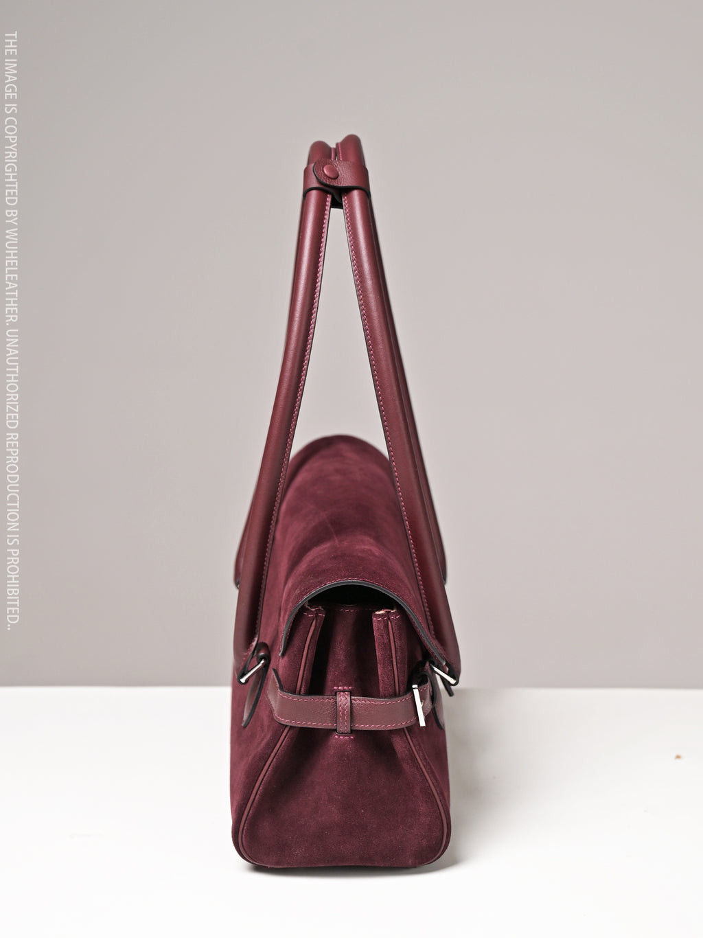 WUHE||Horseshoe Clasp baguette bag×suede calfskin