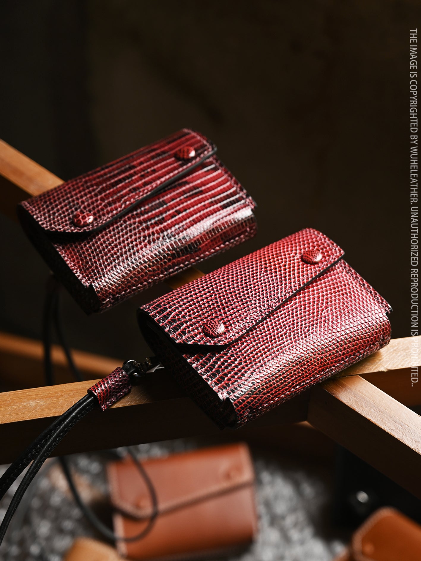 WUHE/In Stock||Maxi Carry Card Case