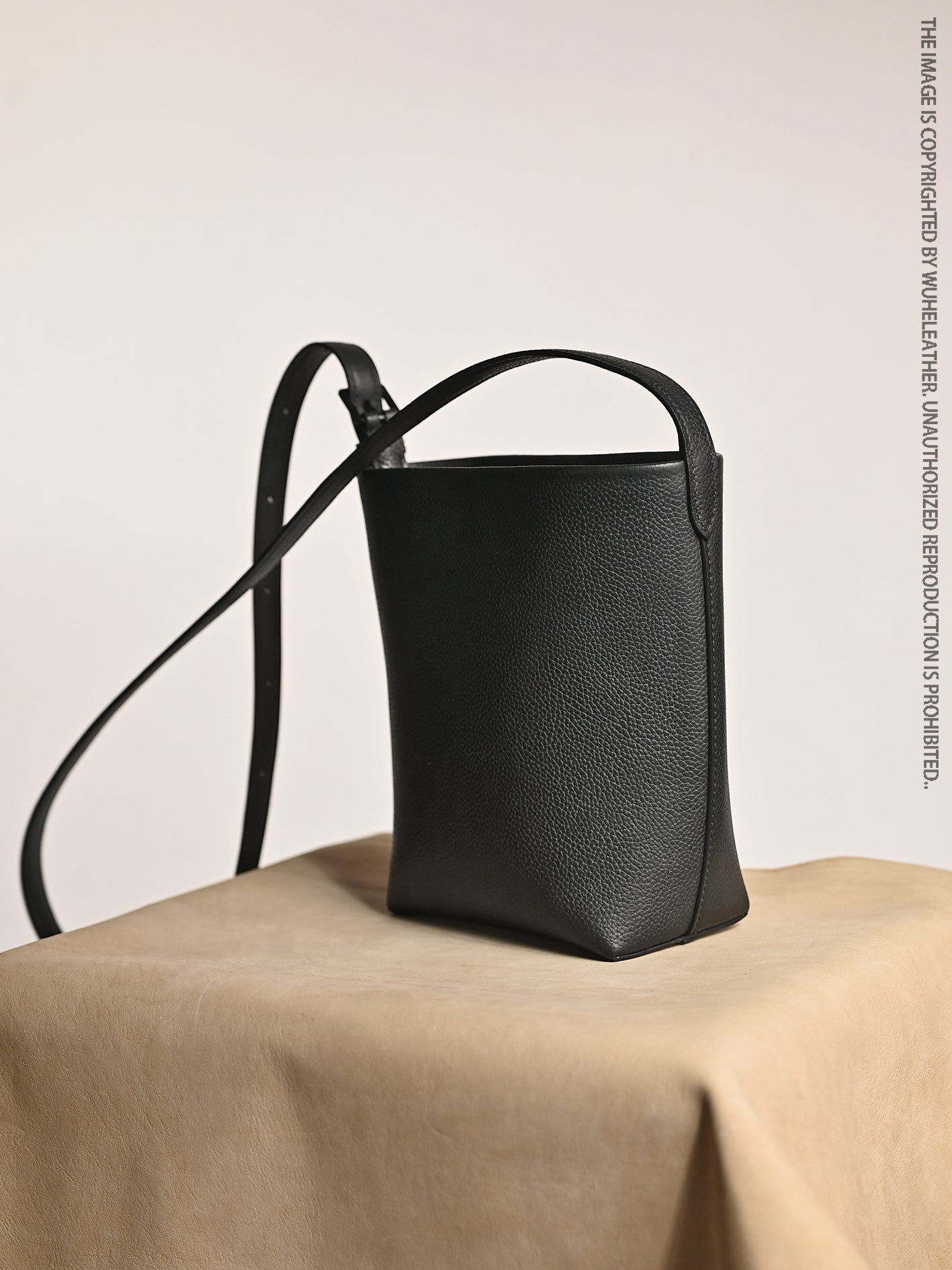 MIni Bucket bag(Barenia Faubourg leather)