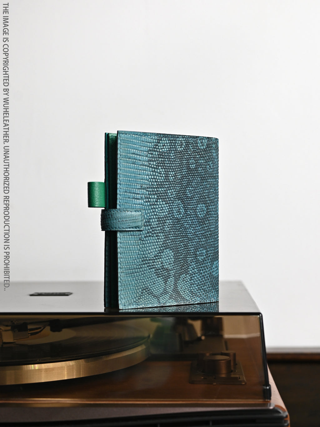Lizard Skin Passport Holder