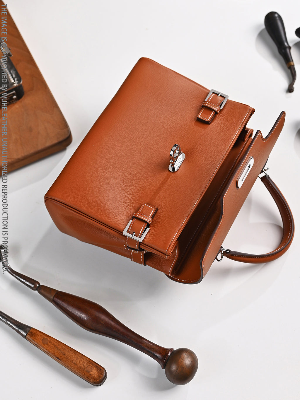 WUHE||Horseshoe Clasp Bag×calfskin