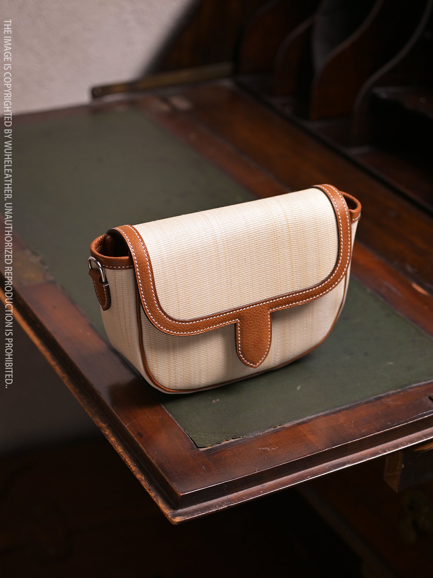 CURVE POUCH · 18||Crinoline ×Barenia Faubourg