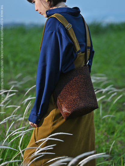 Bucket bag||Autumn/Winter Limited Edition Suede Calfskin