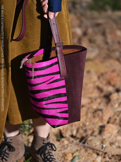 Bucket bag||Autumn/Winter Limited Edition Suede Calfskin