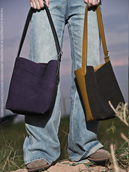 Bucket bag||Autumn/Winter Limited Edition Suede Calfskin