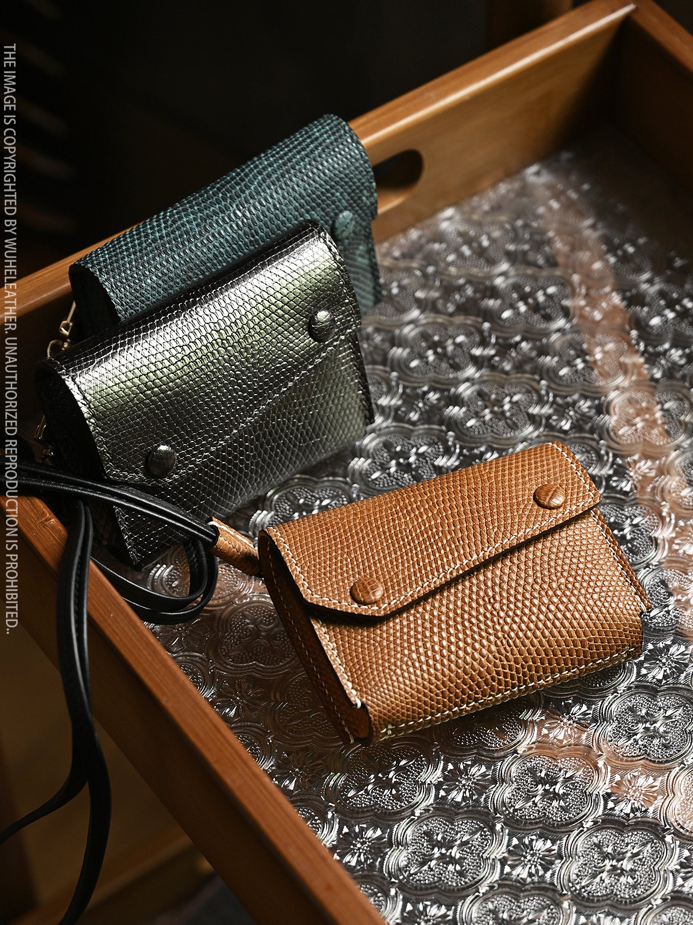 WUHE/In Stock||Maxi Carry Card Case