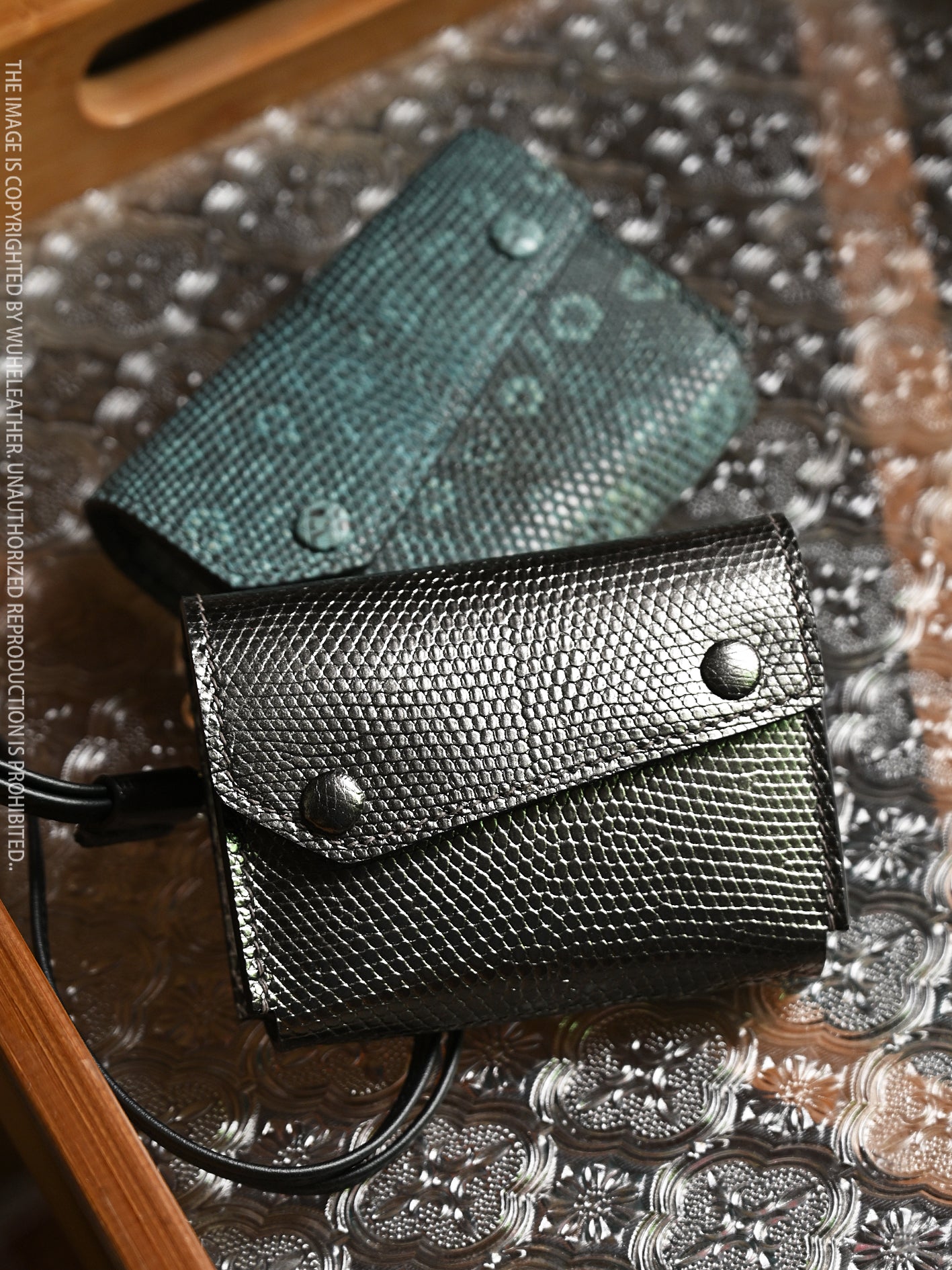 WUHE/In Stock||Maxi Carry Card Case