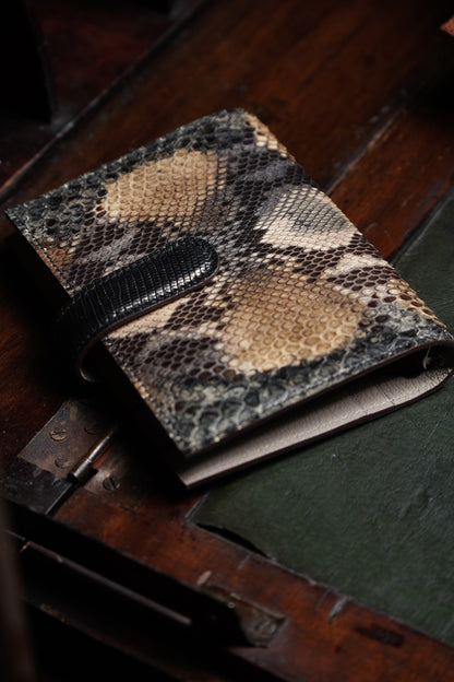 Snake skin planner