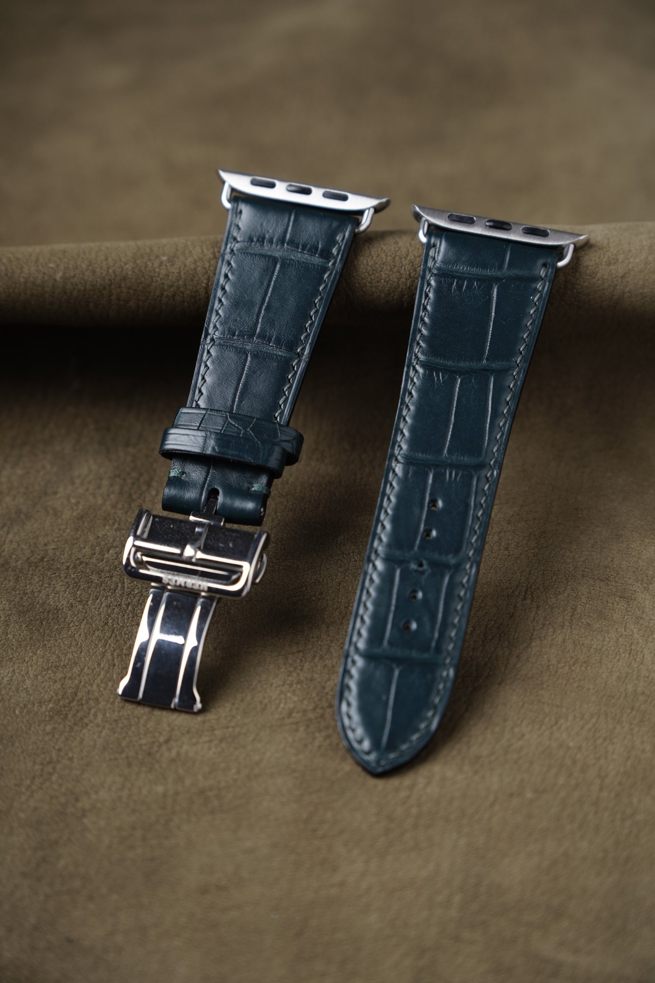 Alligator leather watch strap in green