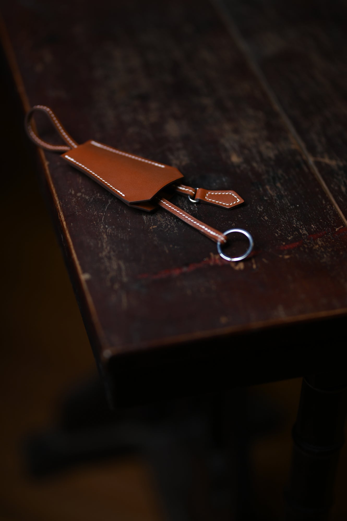Key wrap with saddle