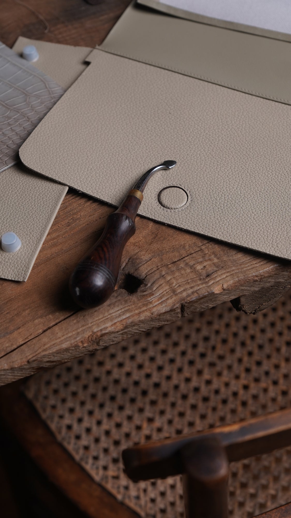 Handbag with silver gray crocodile