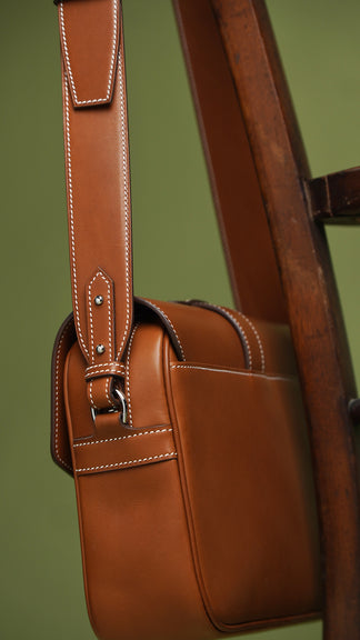 Soft Leather Saddle Messenger Bag - Versatile Shoulder Bag