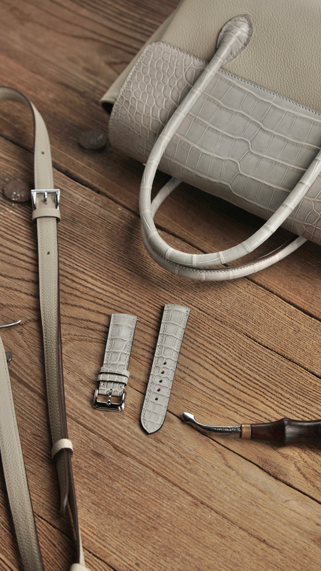 Alligator leather watch strap in silver gray