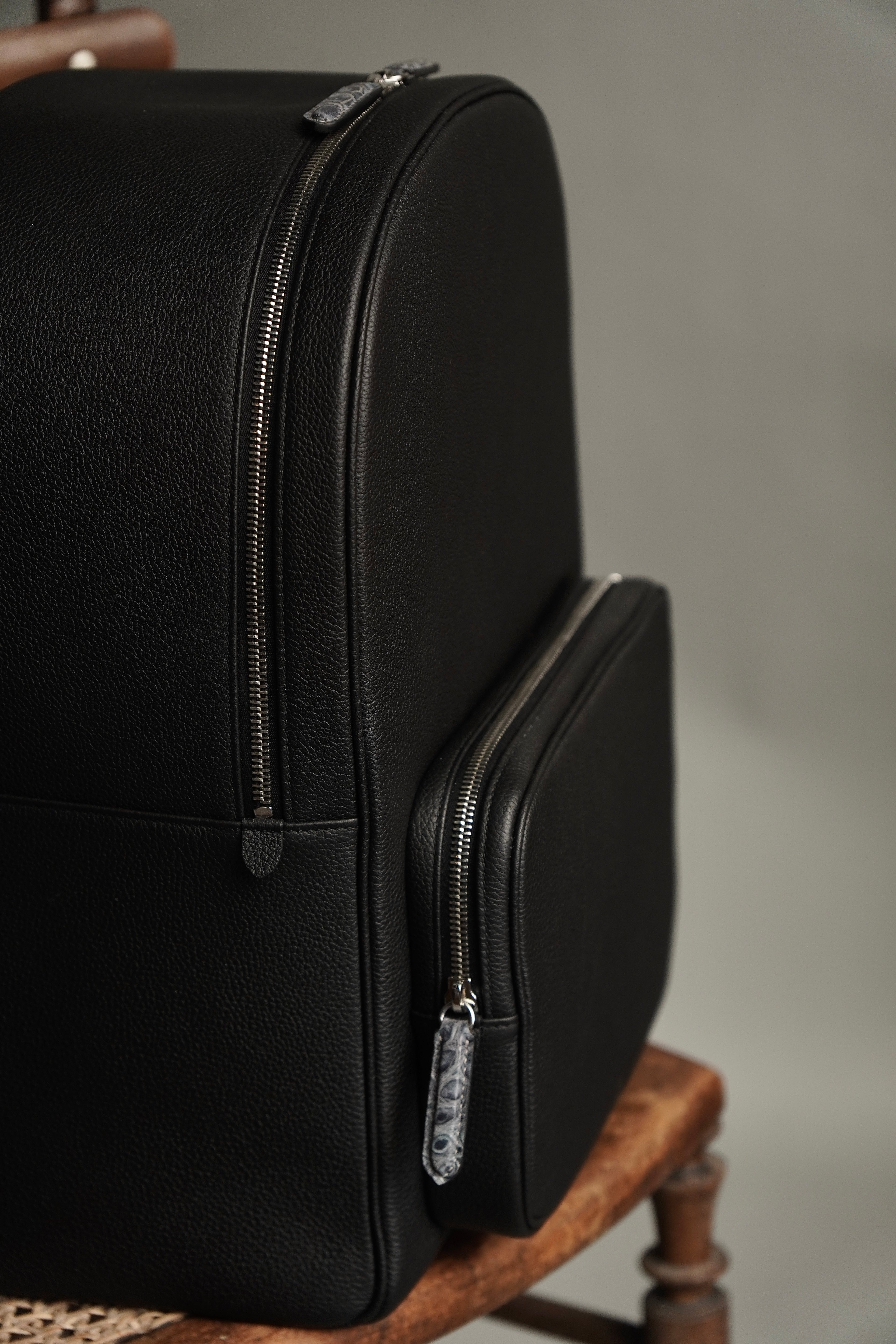 WUHE||CLASSIC BACKPACK