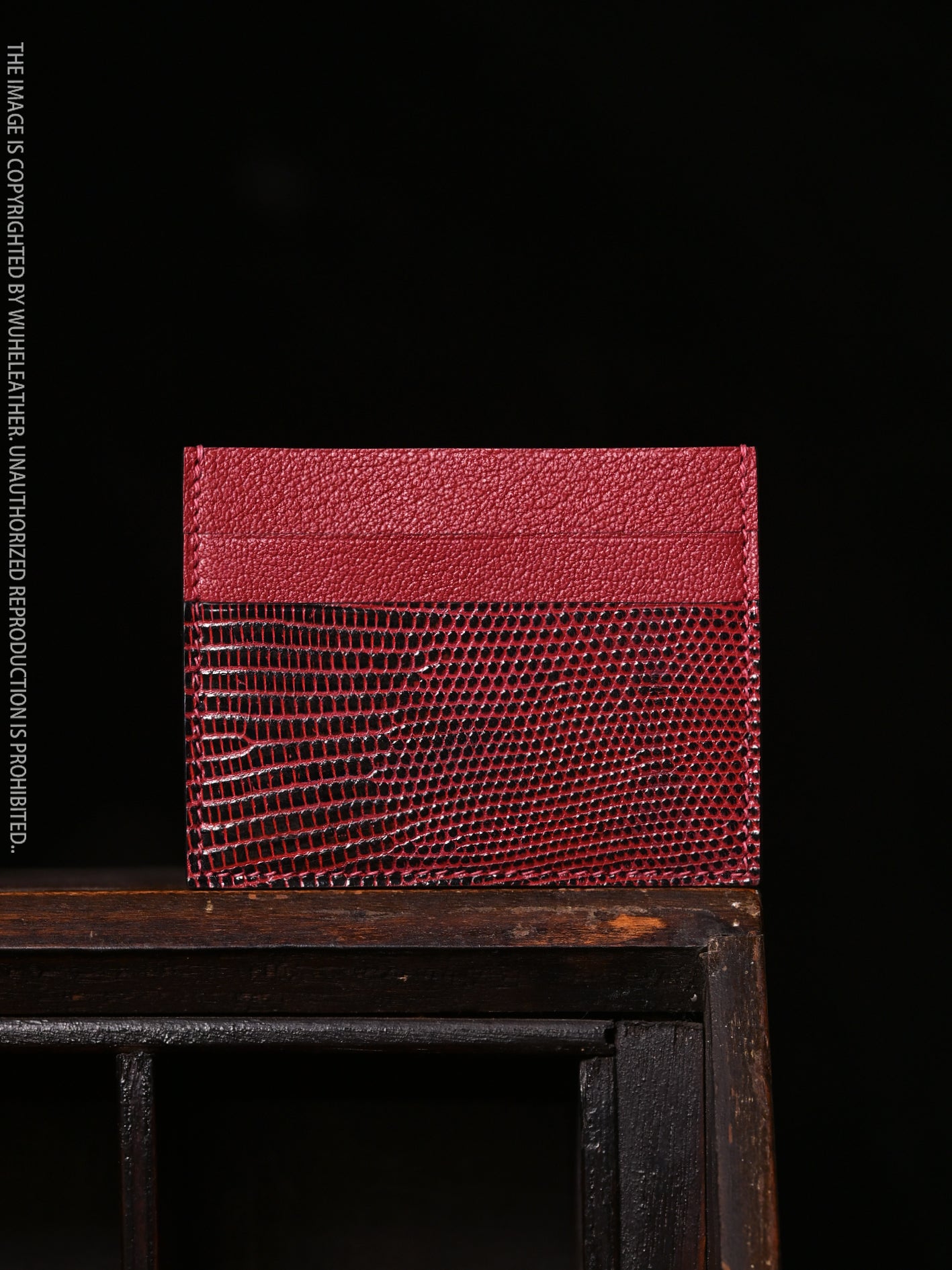 One-piece card holder