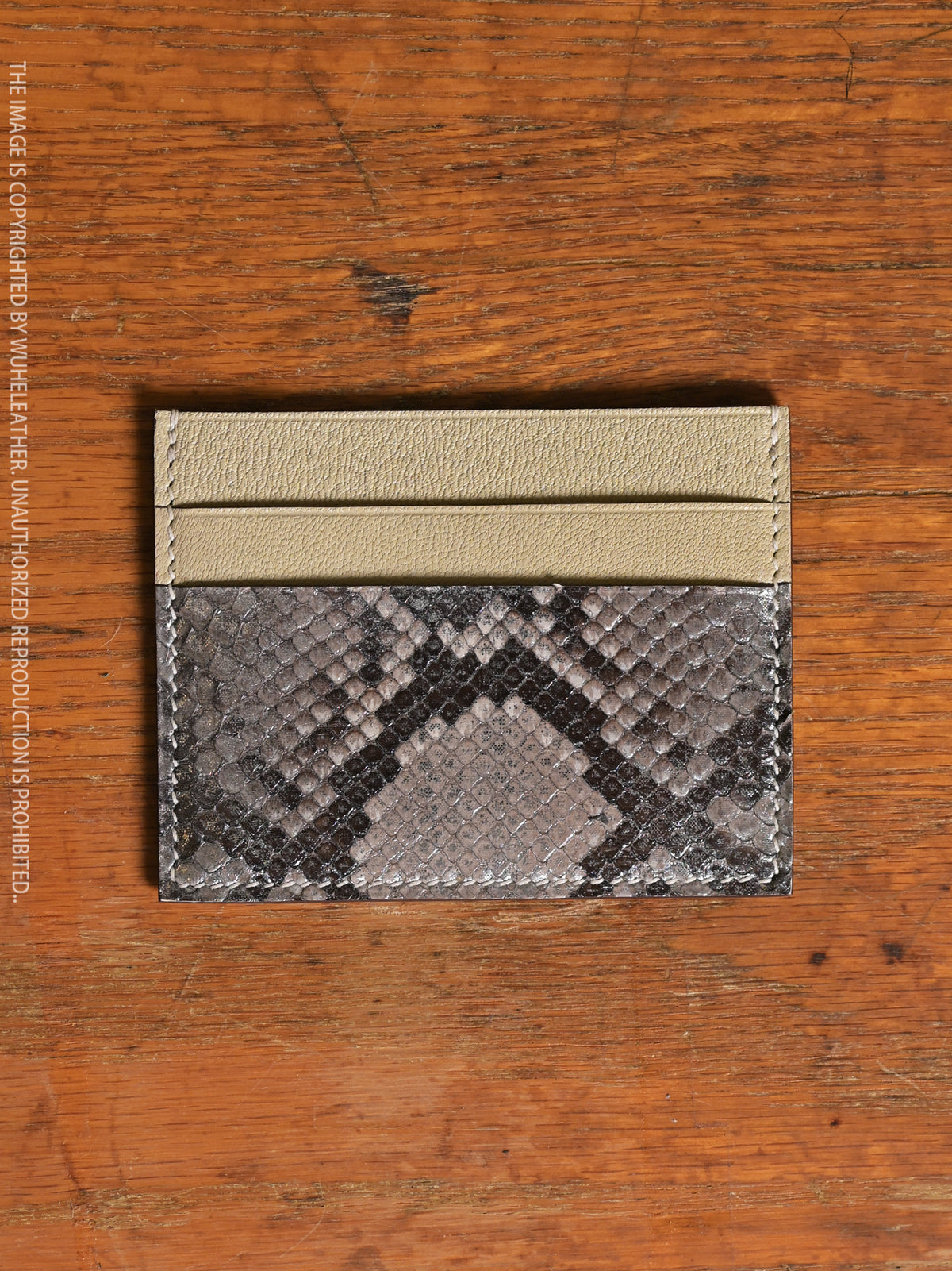 One-piece card holder
