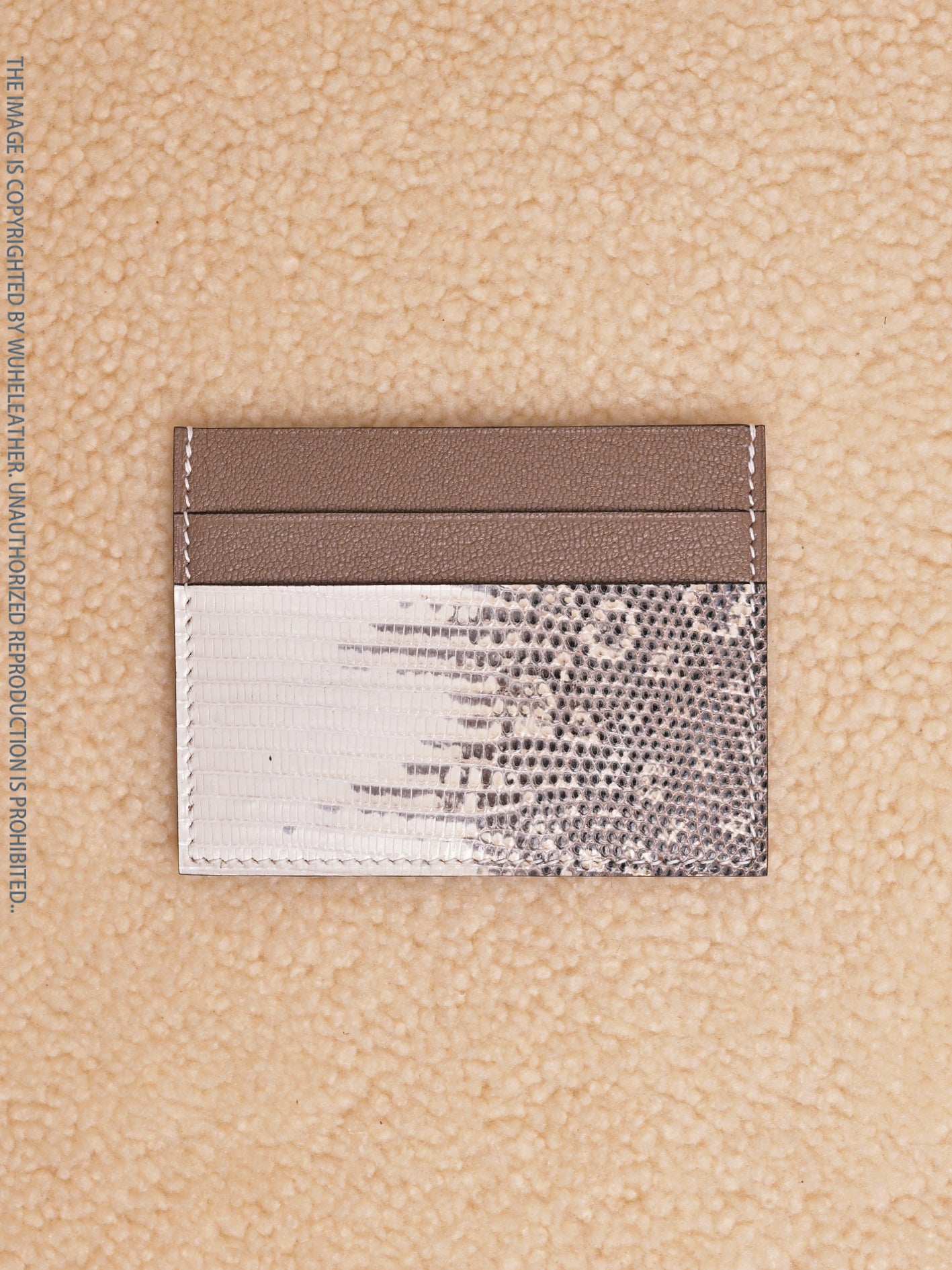 One-piece card holder