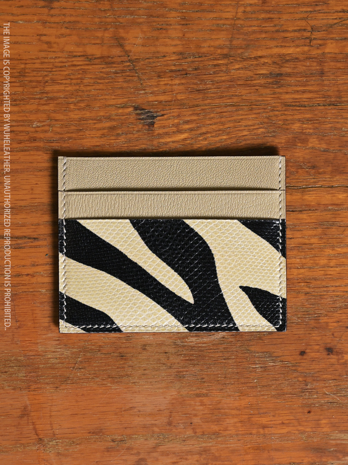 One-piece card holder