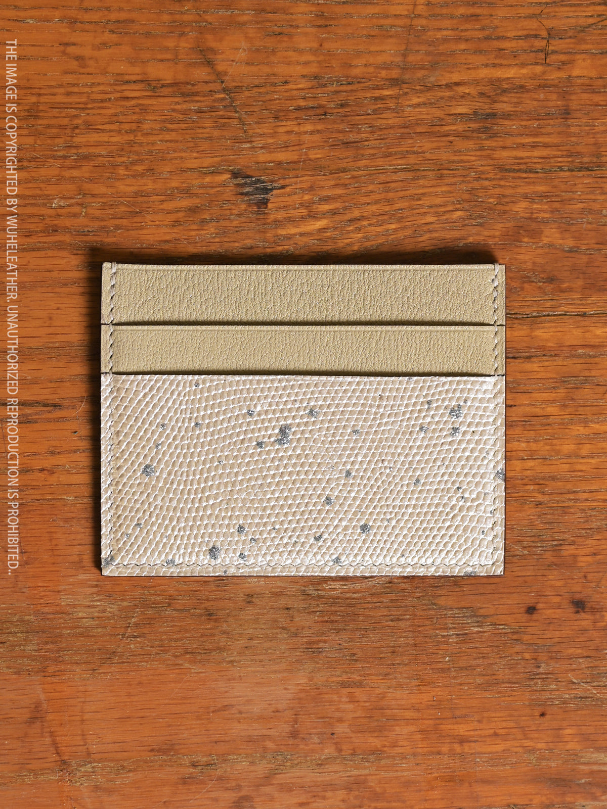 One-piece card holder